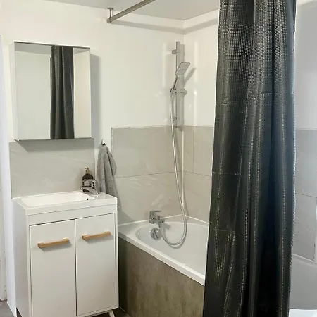 Chaleureux Proxi-chu Et Clinique St Hilaire Appartamento *