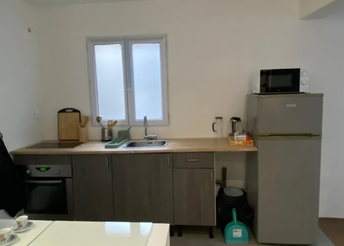 Chaleureux Proxi-chu Et Clinique St Hilaire *